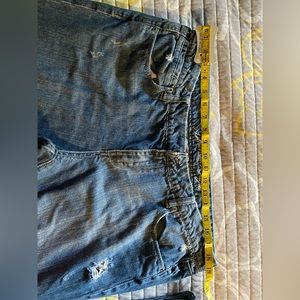 Ae. Size 18. No stretch